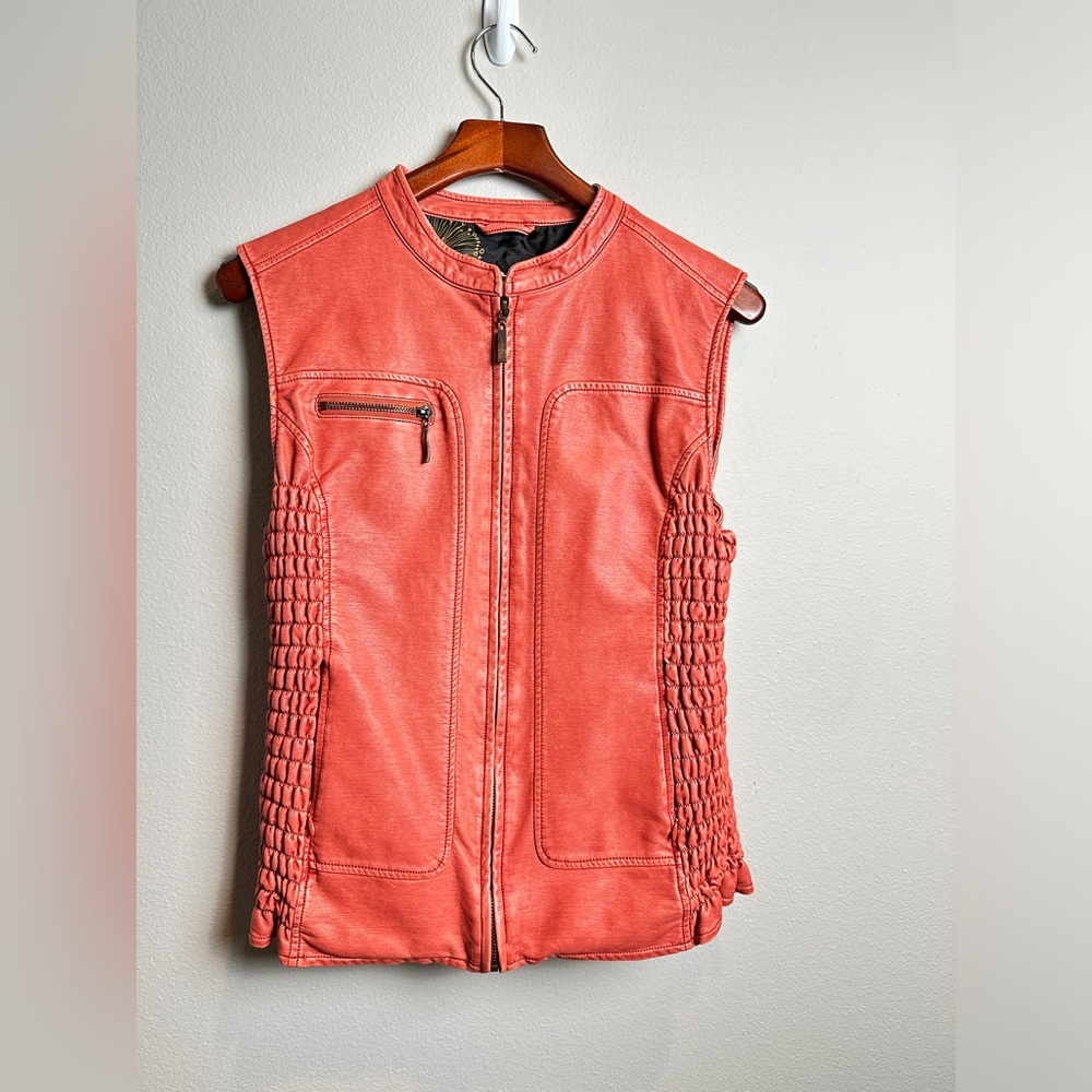 MONTANACO Women’s Medium Faux Leather BURNT ORANGE Quilted DESIGNER VEST RV $99